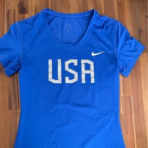 USA hockey Olympic gear, 2018, women’s large shirt